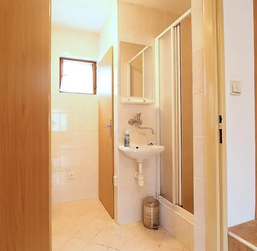 Mária - Bez Kontaktu S Ubytovateľom Click 'n Sleep *